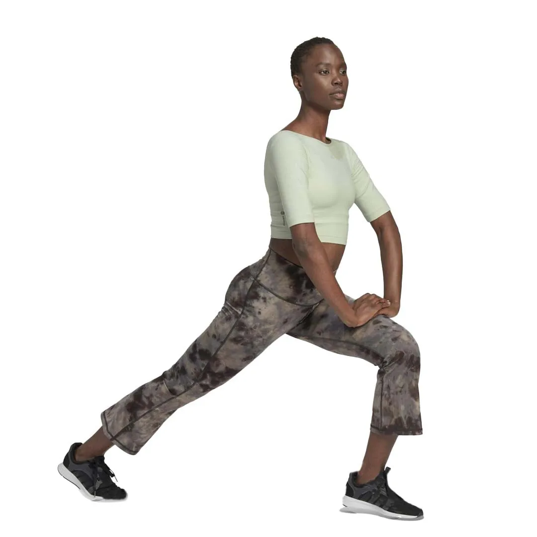 adidas - Women's Aeroready Studio Open-Back T-Shirt (HM7977) Comfortable fit