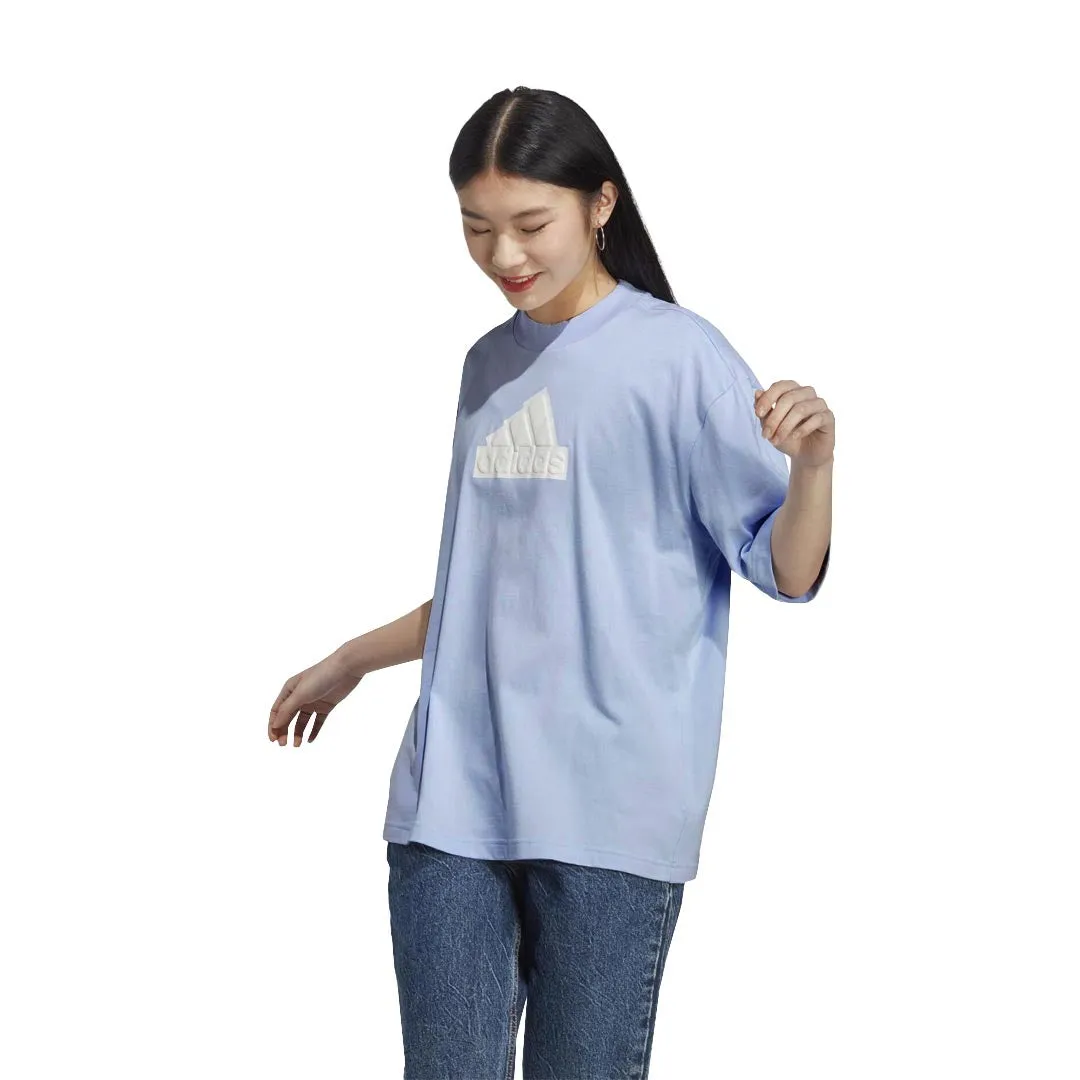 Fashion Use adidas - Women's Future Icons Badge of Sport Boyfriend T-Shirt (IB8510)