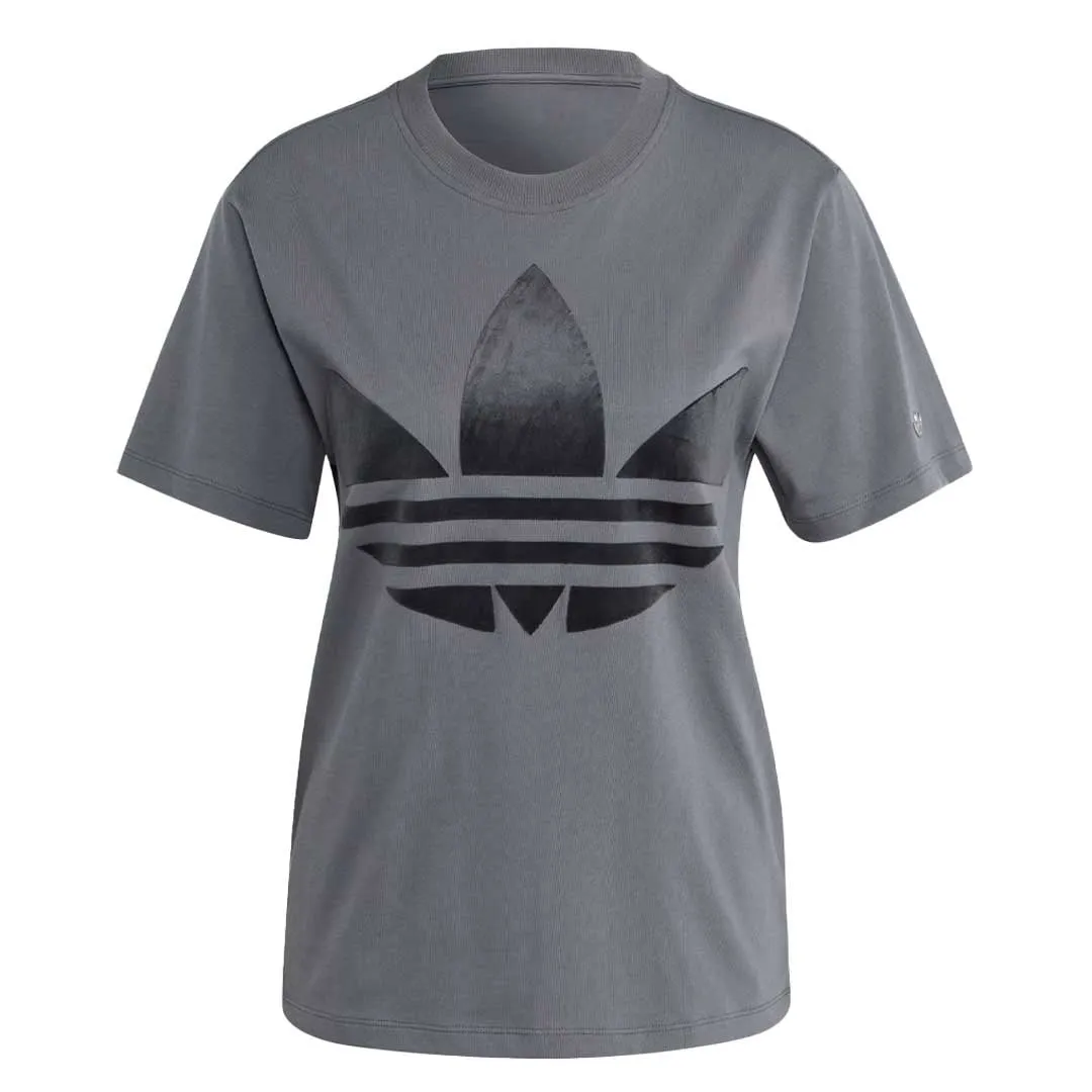 adidas - Women's Large Trefoil T-Shirt (IL2376) Cold Outfit