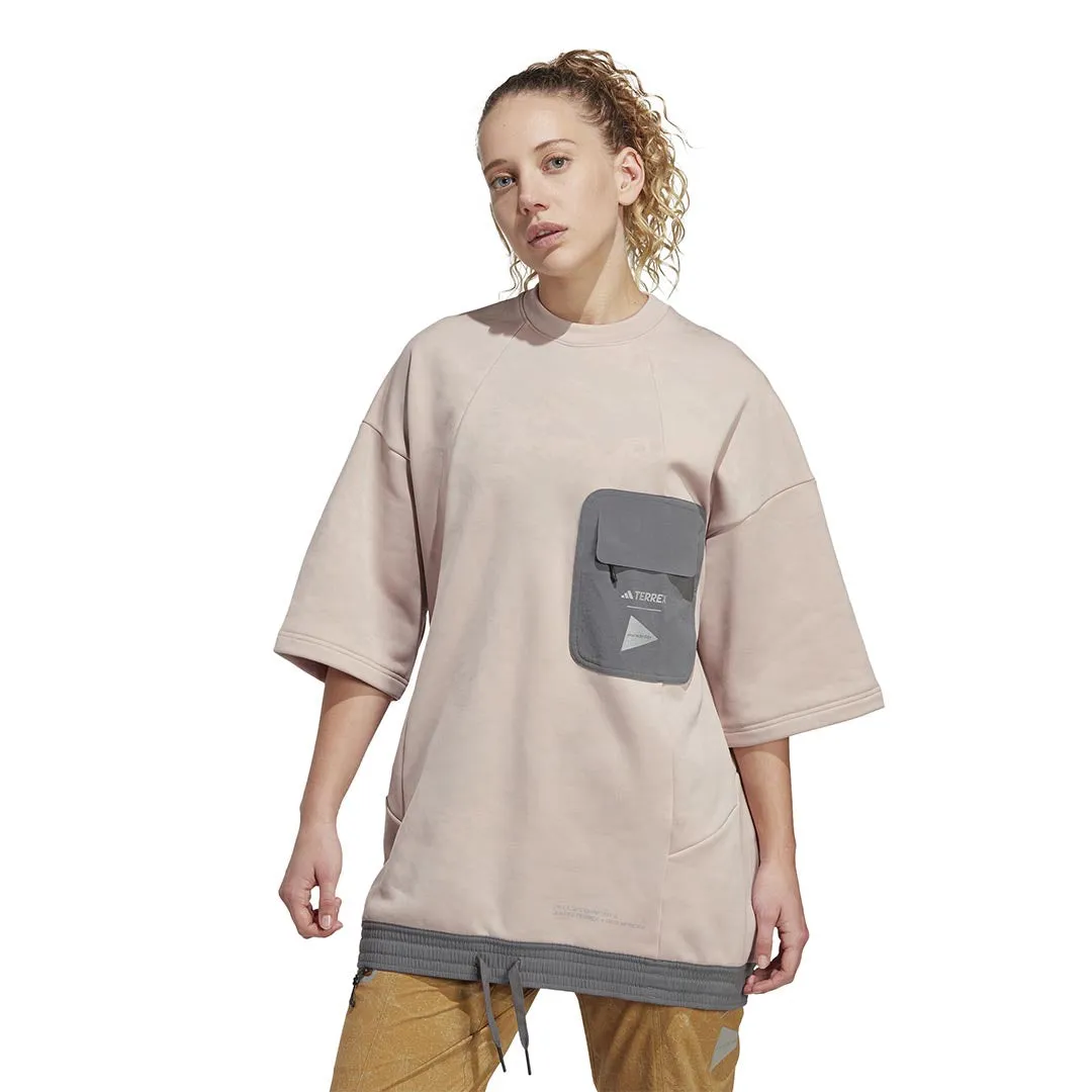 adidas - Women's Terrex x and Wander Fleece T-Shirt (HR7137) Multi Pocket System Eco Friendly Dye