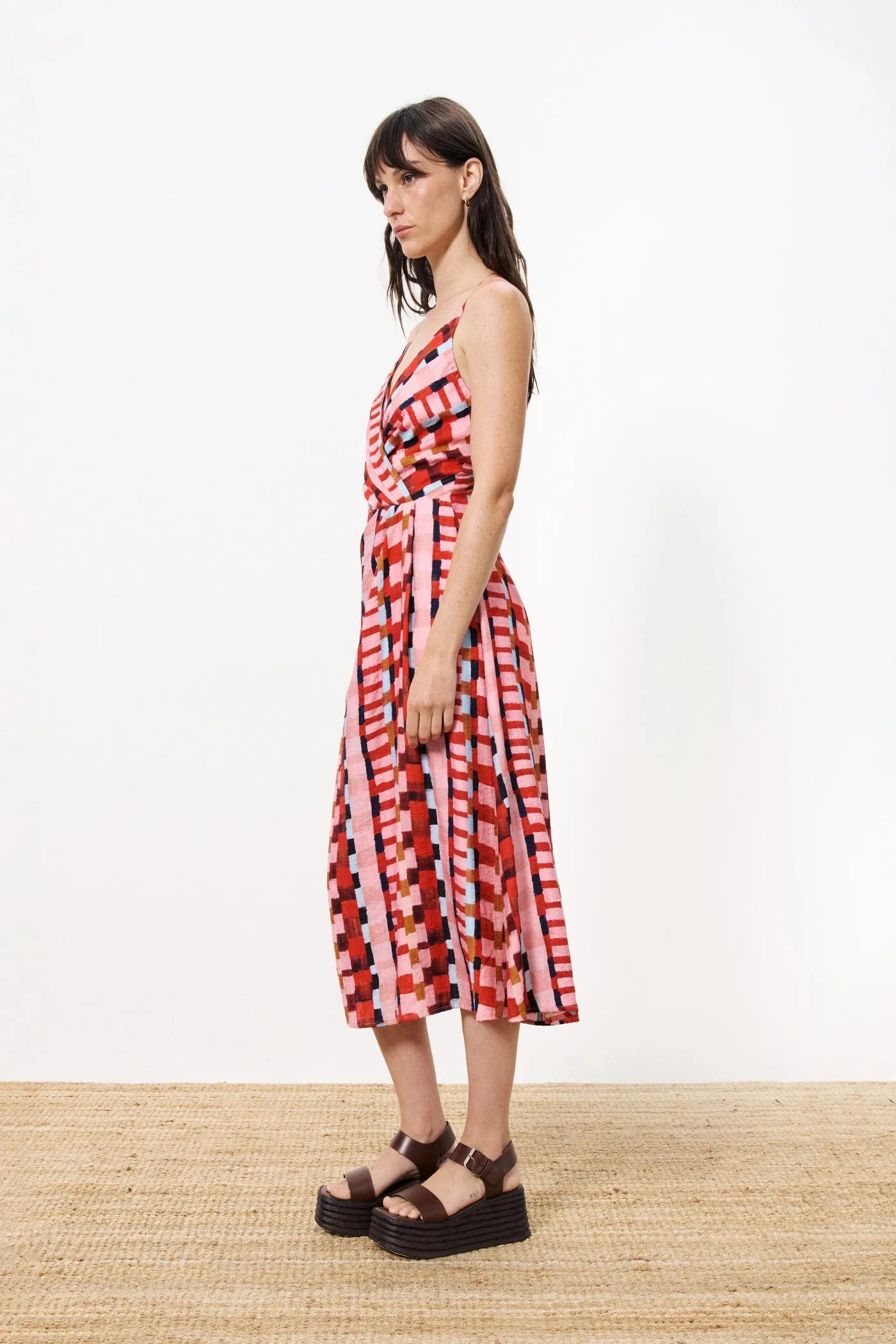 AELIG ROUGE MIDI DRESS Classic and Chic