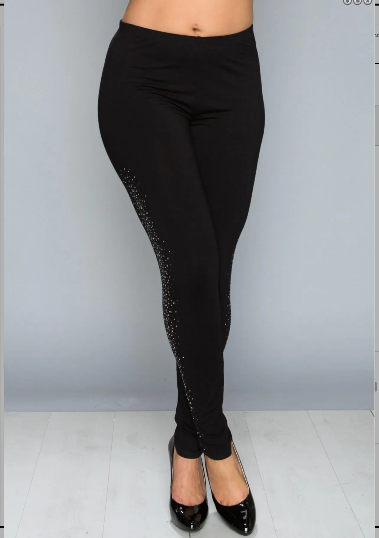 Black Knit Leggings w/ Stone Details Roomy Shape