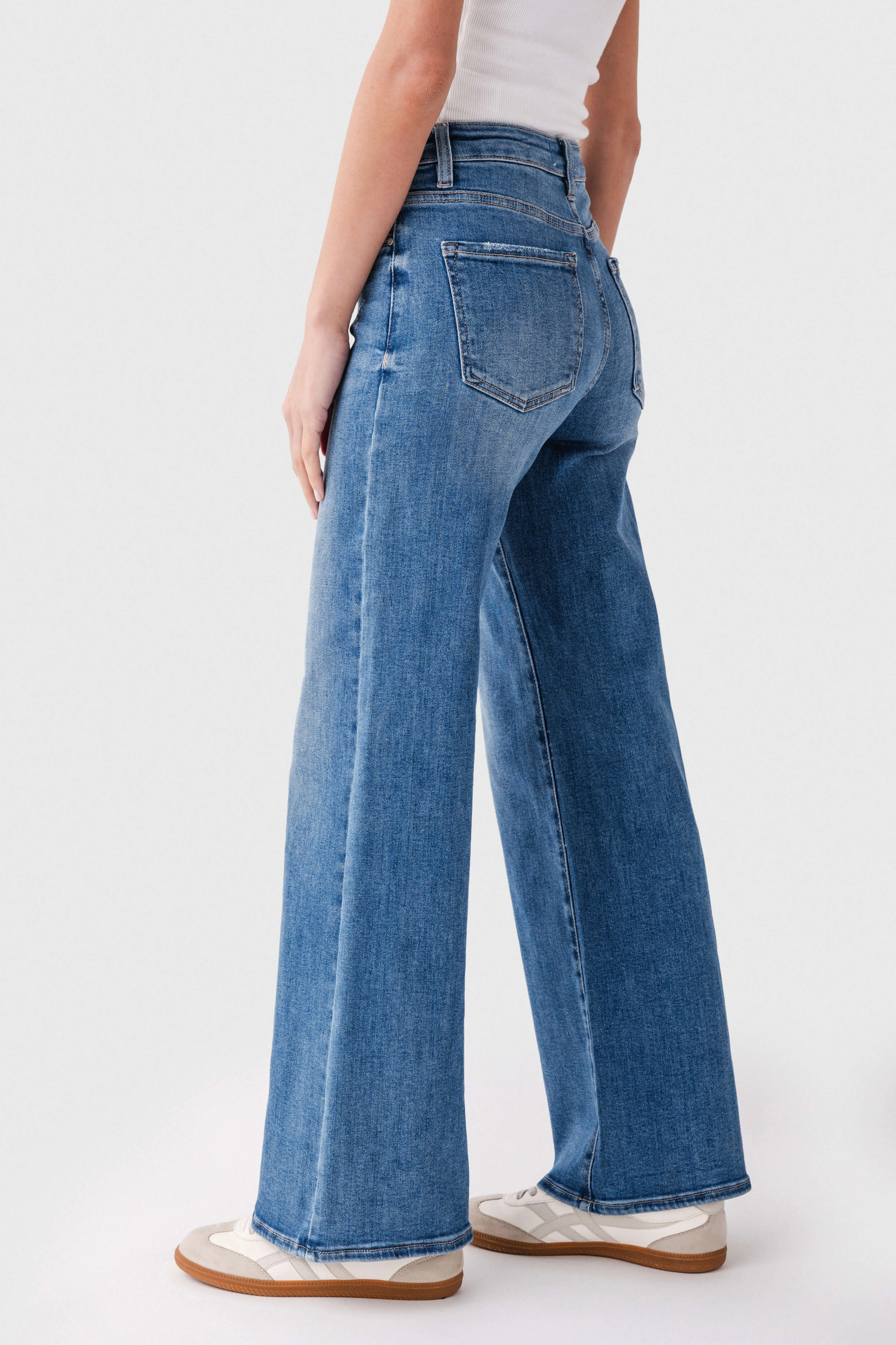 Trendy Fit Risen Zoe High Rise Wideleg Jeans
