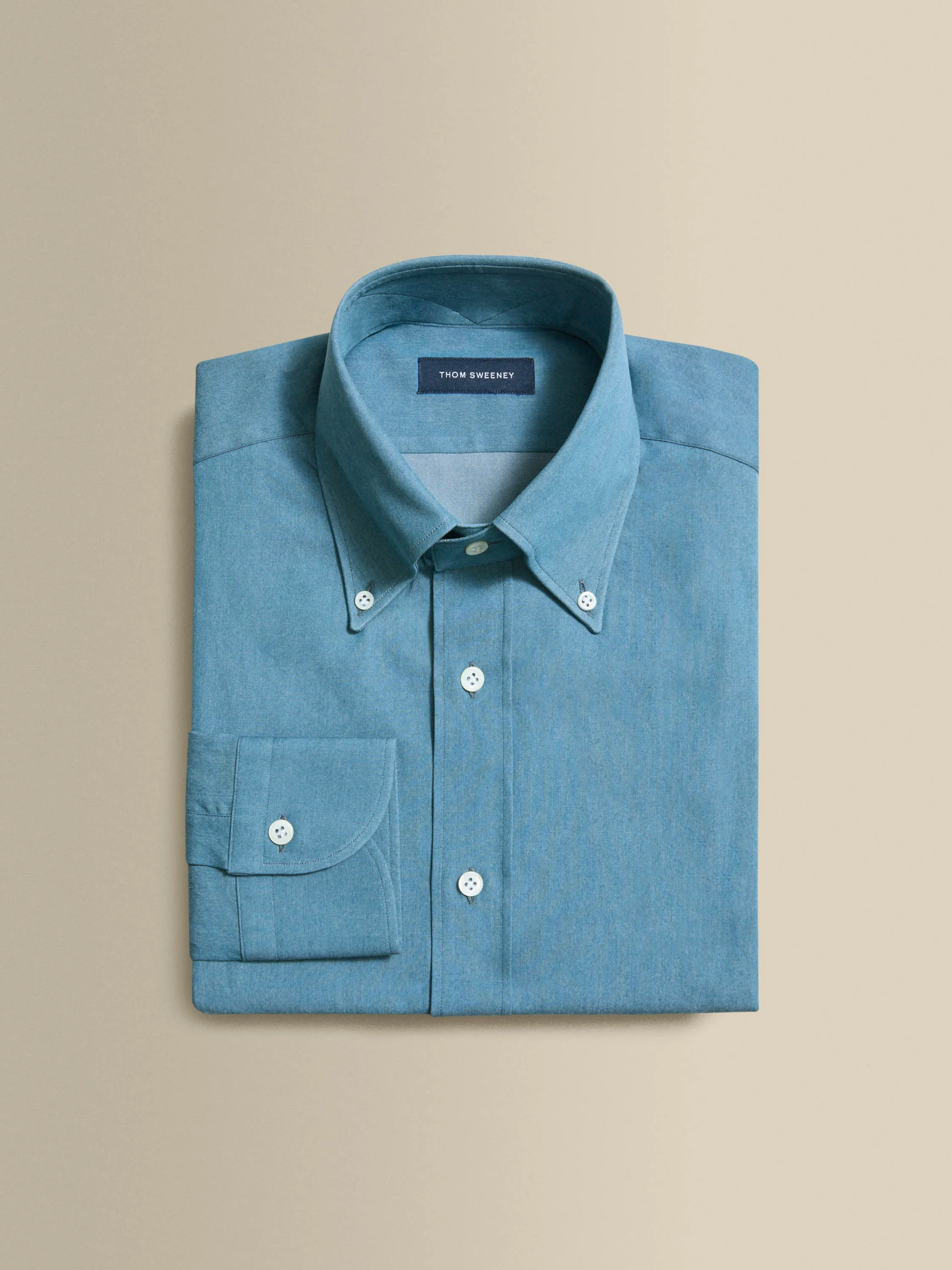 Multi Functional Pockets Traveler??s Choice Cotton Chambray Button Down Collar Shirt