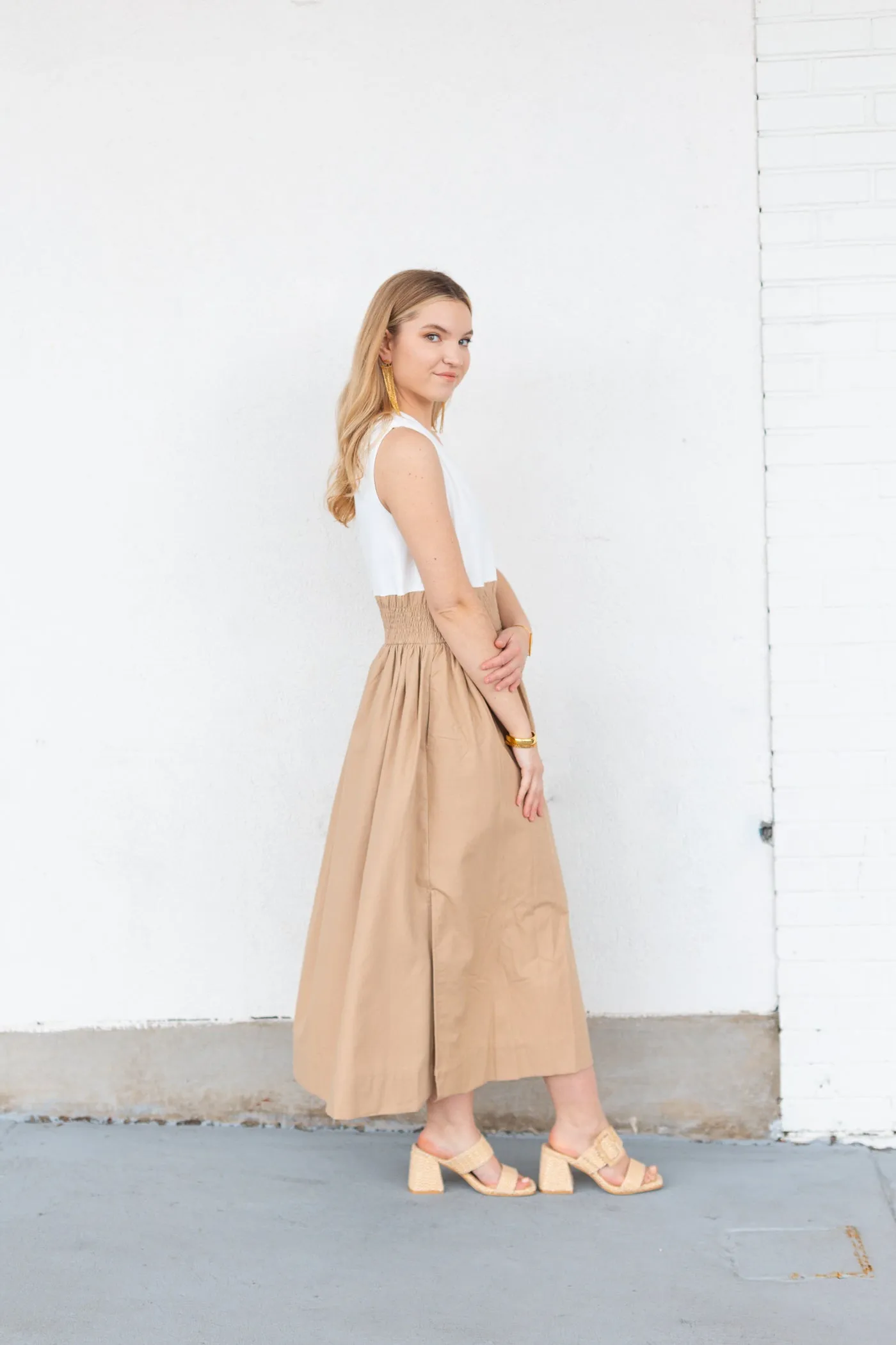 Flowing Fit Soft Appearance DELLA DRESS