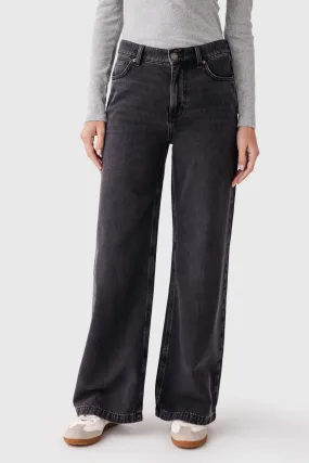 Free People Stride Jean Lightweight Earthy Nature Lover Cool Day Look