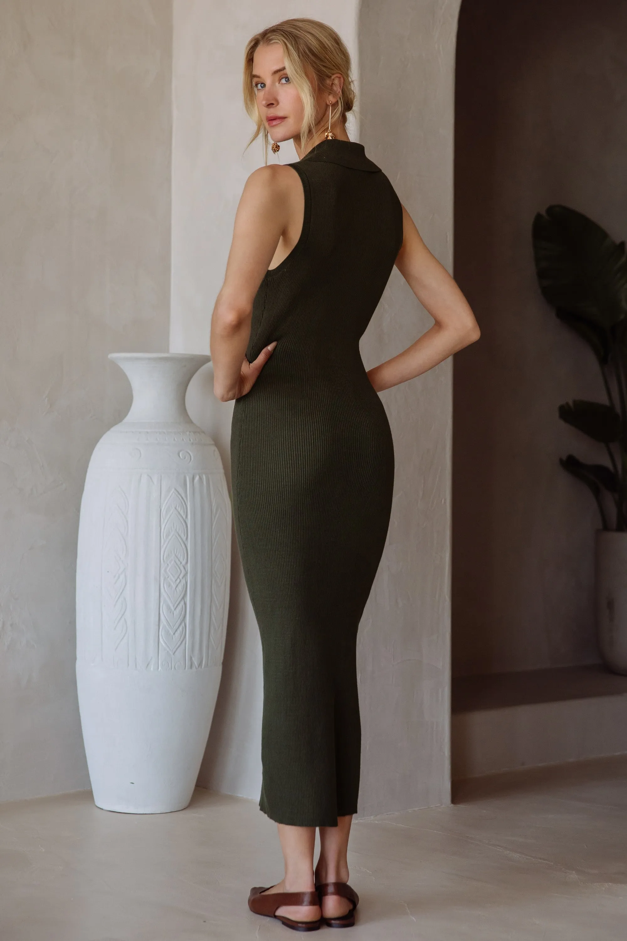 Side-Zip HAILEY SLEEVELESS MIDI DRESS