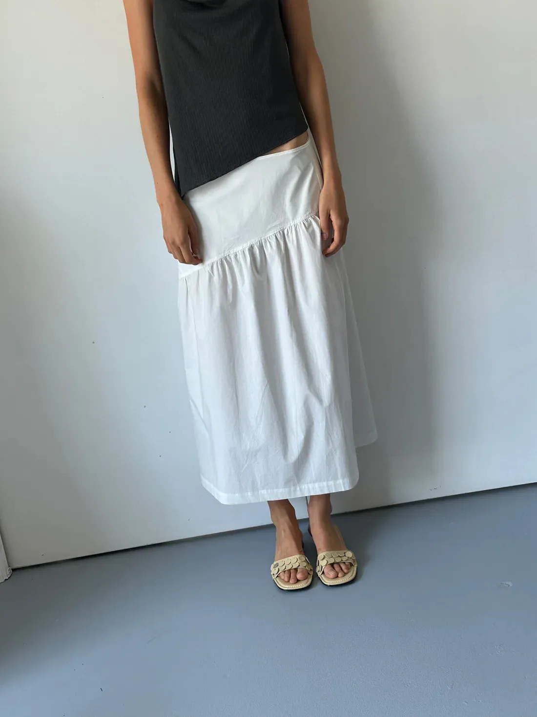 White Angle Skirt Fresh Fit