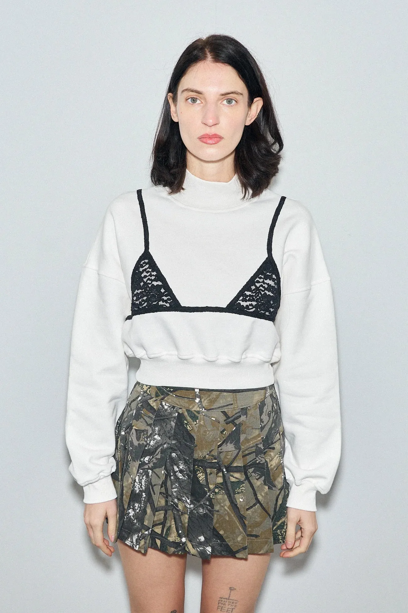 Organic Cotton Yarn Lace Bikini Bod Sweatshirt