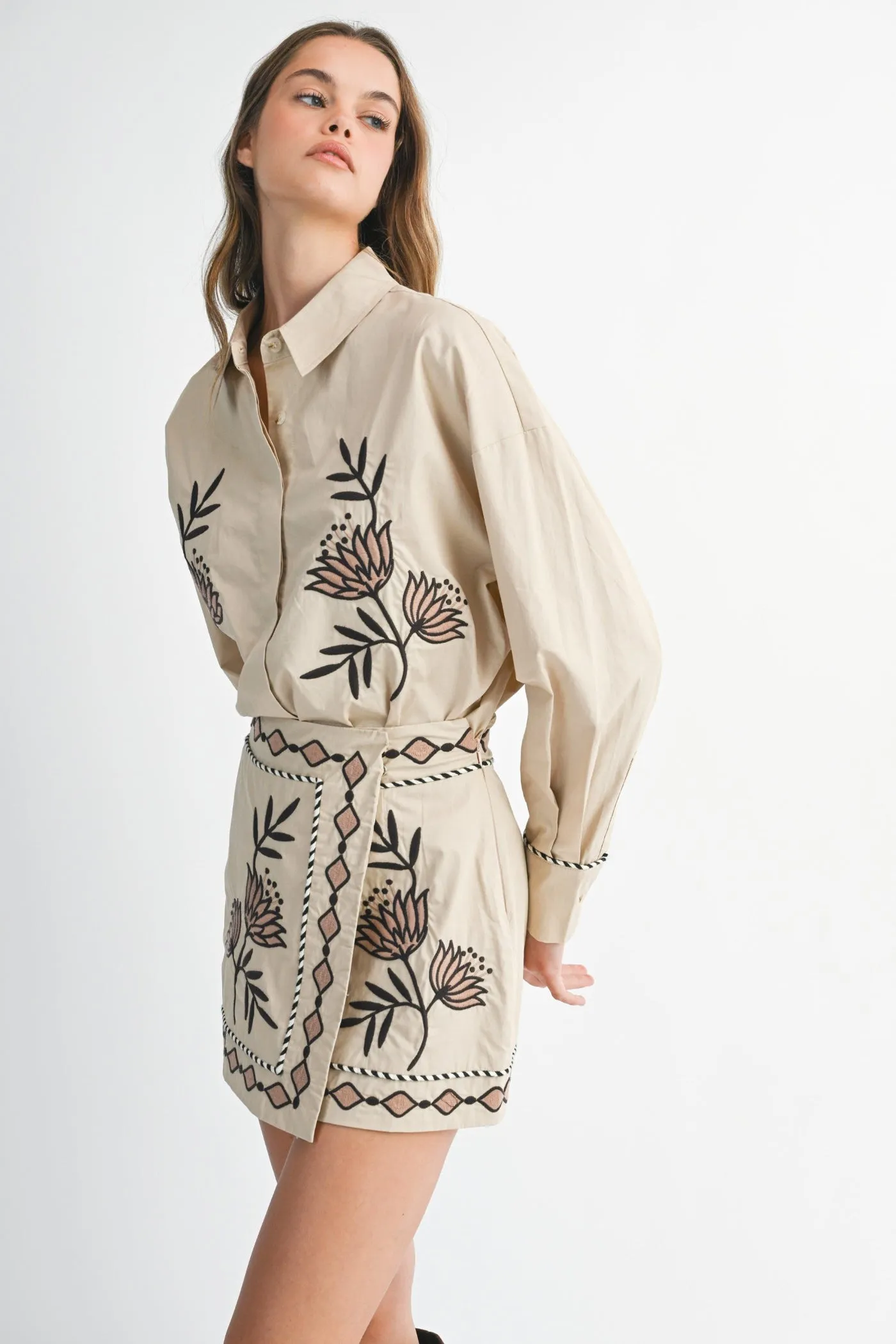 JENNY EMBROIDERED MINI SKIRT Clean Cut Design Detail