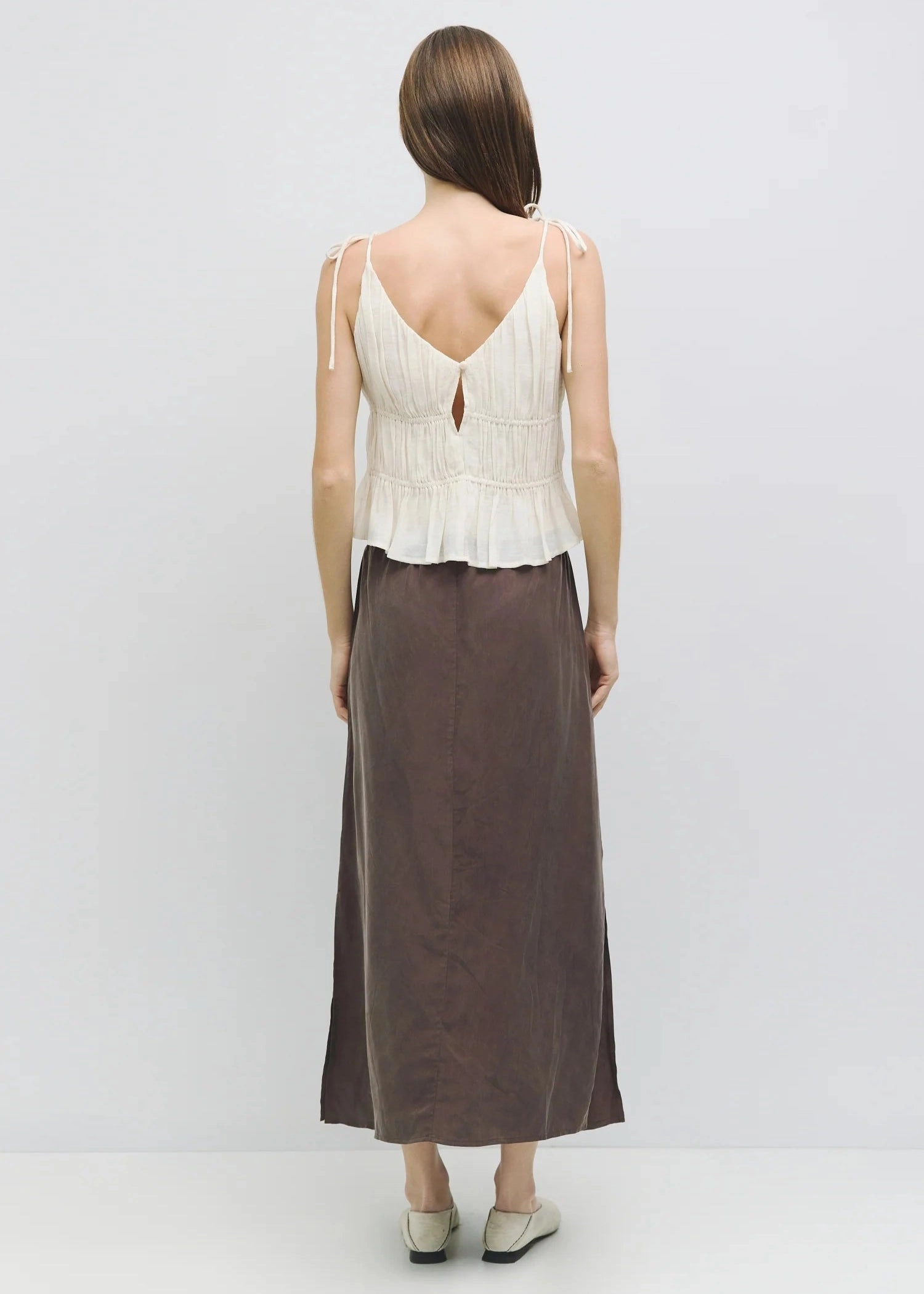 KENDRA CROPPED SLIP-STYLE TOP Modern Fit Enhanced Airflow