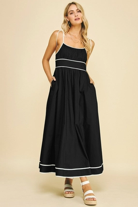 LAURA CONTRAST MAXI DRESS Edgy Twist Bow-Detail