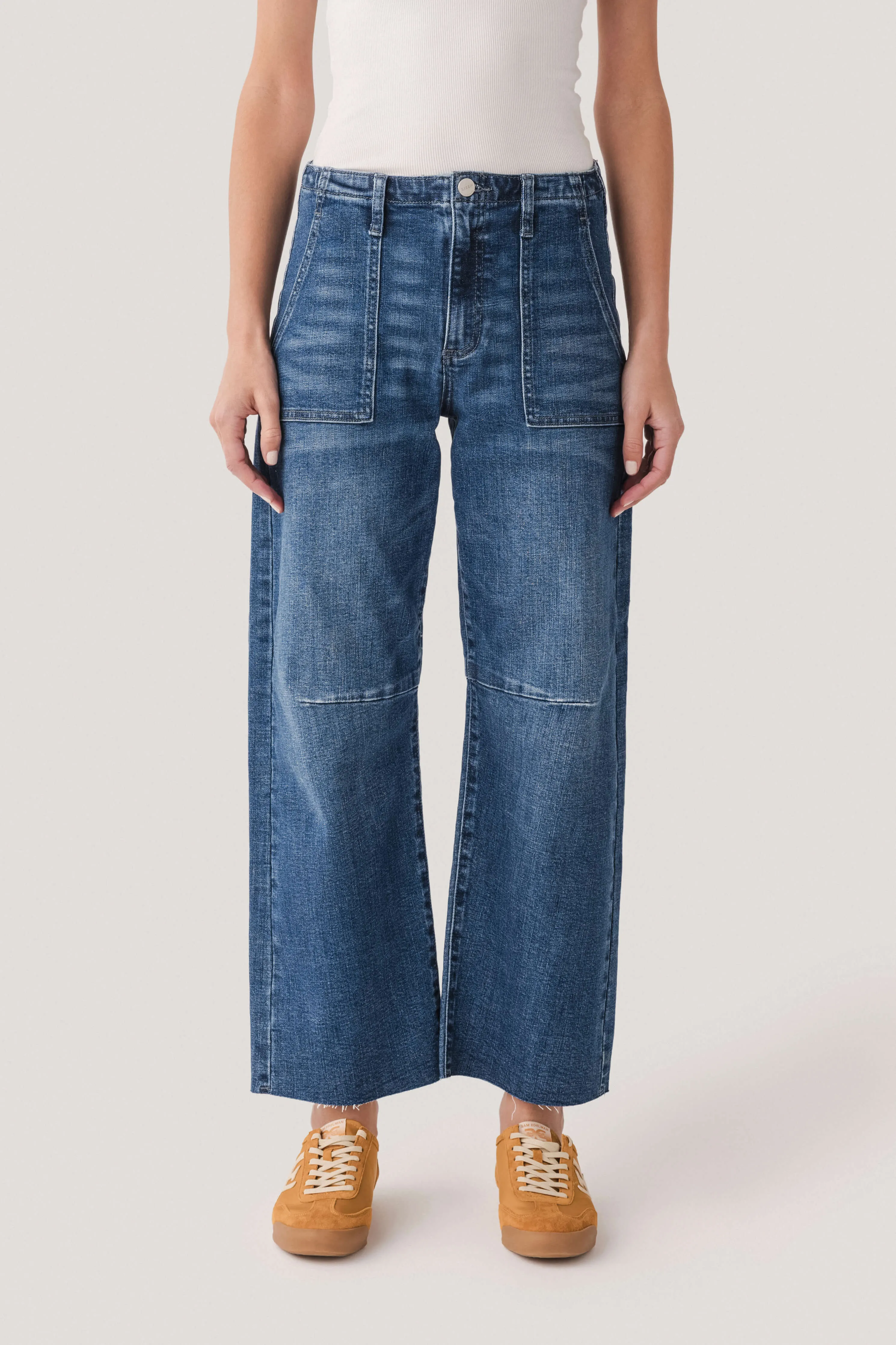 Neutral Look Risen Rowan Utility Pocket Barrel Jeans