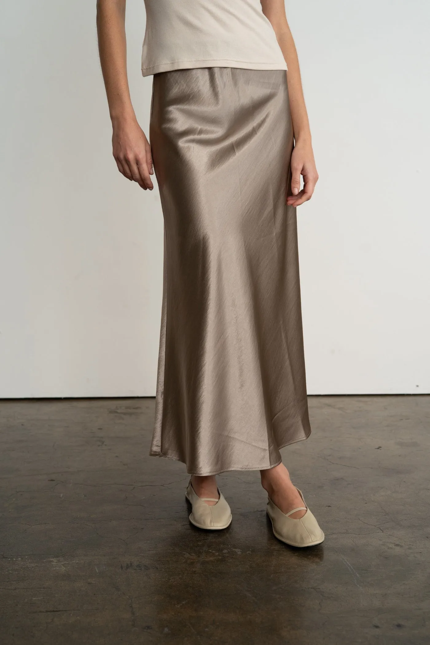 SABRINA SATIN LONG SKIRT Subtle Detail