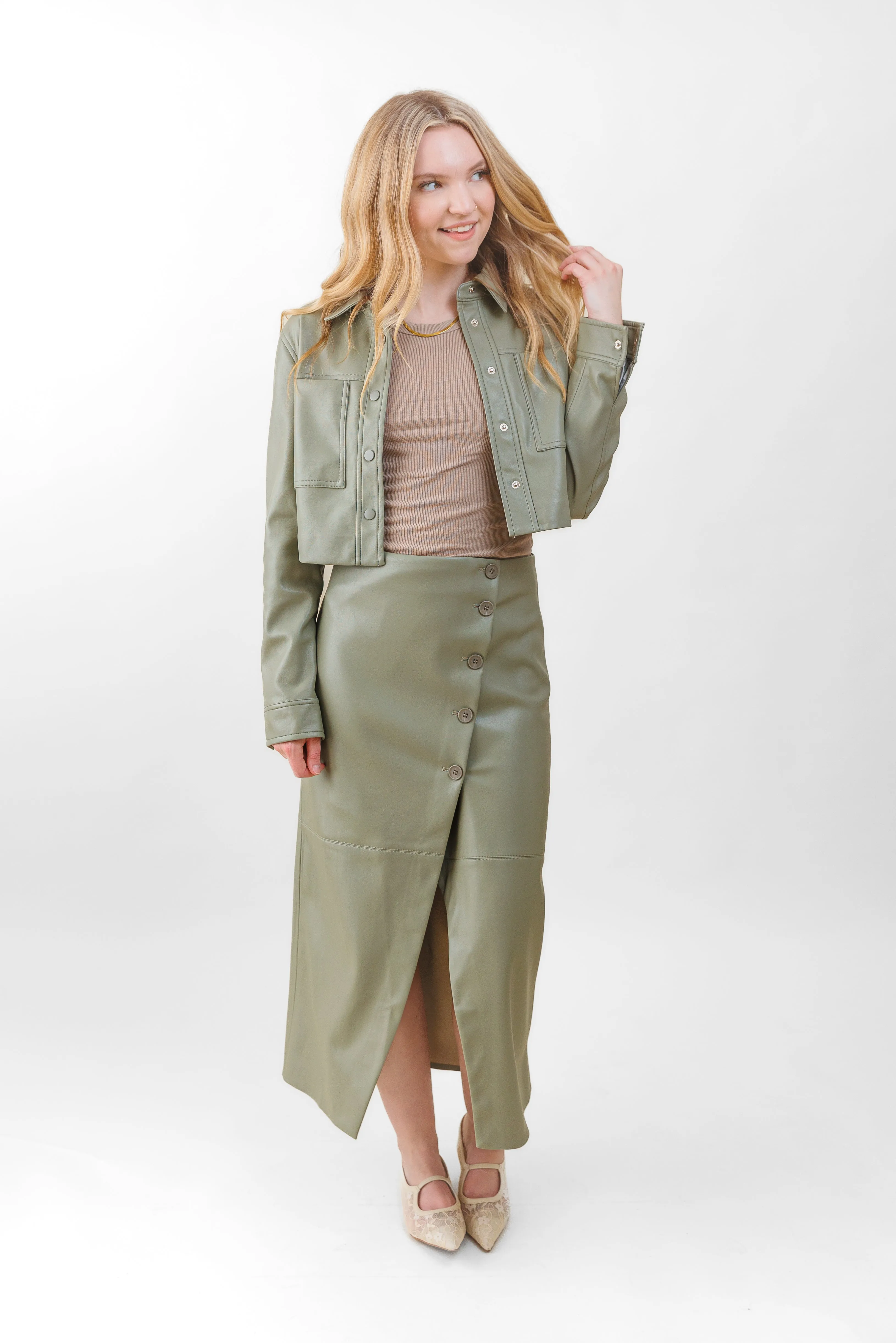 Simple Styling SADIE FAUX LEATHER MIDI SKIRT