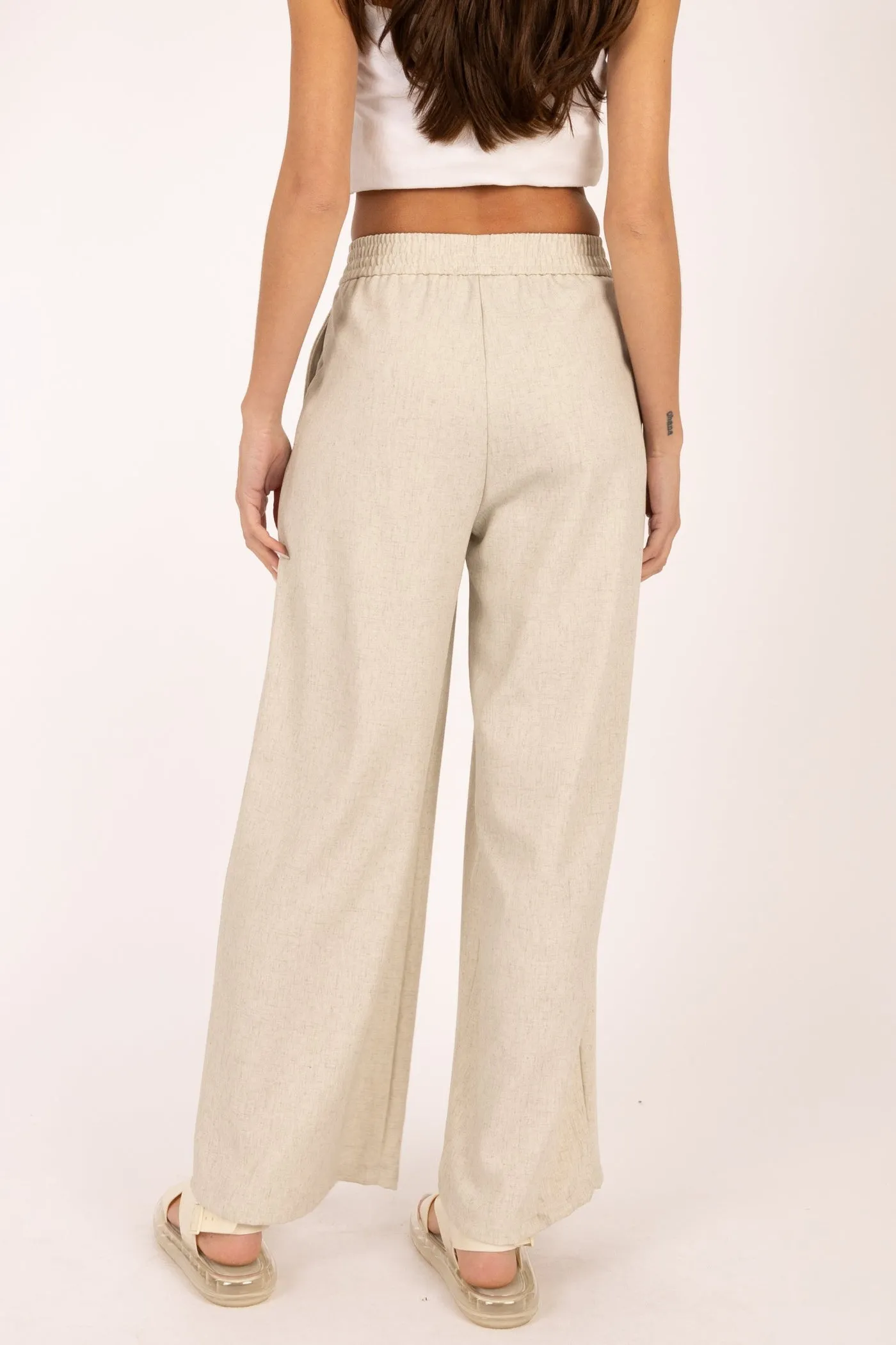 SKYLAR PLEATED WIDE-LEG PANTS Lightweight Feel Secure Waistband