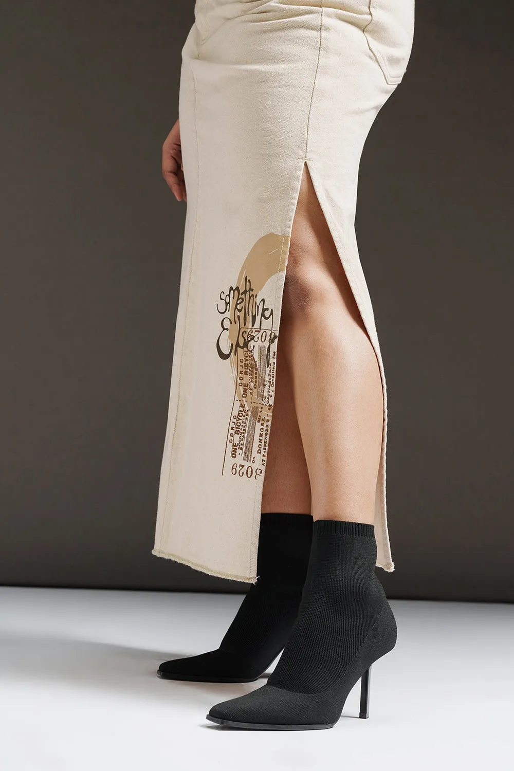 Tassel accents Elegant Texture Vanilla Curve Denim Side Slit Maxi Skirt